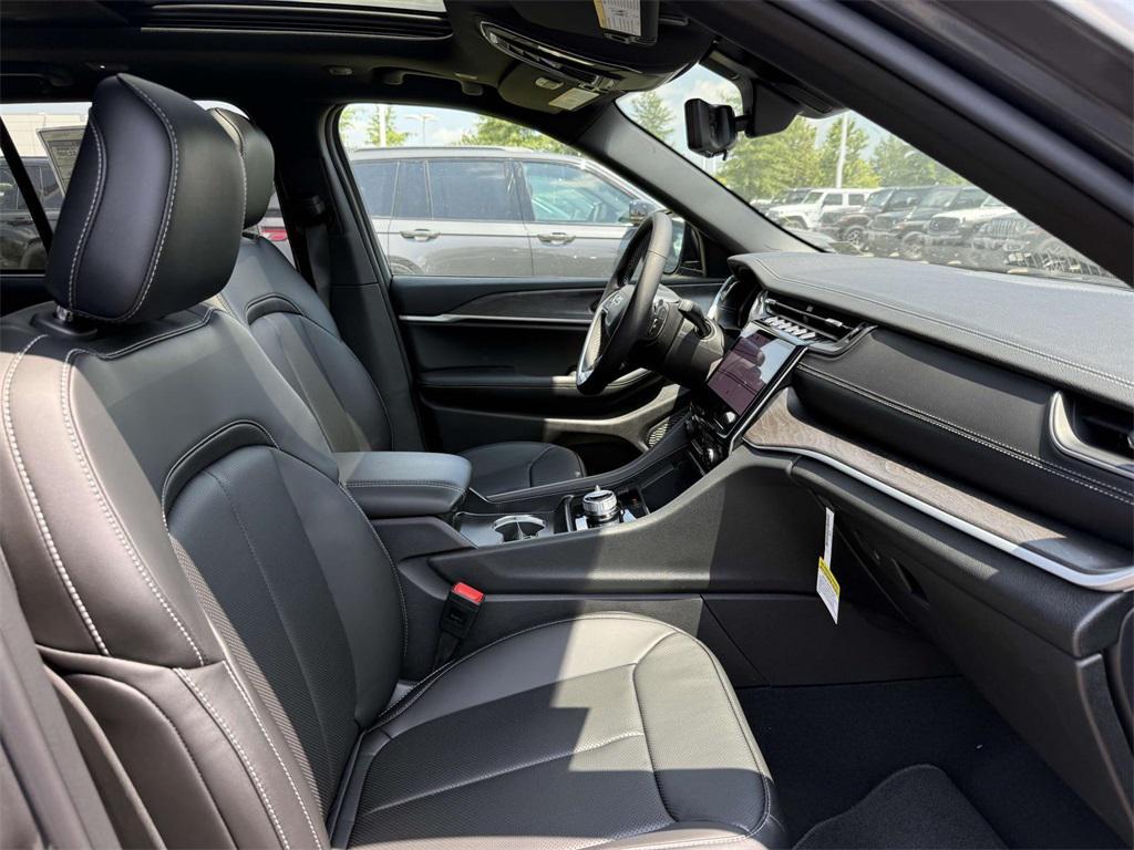 new 2025 Jeep Grand Cherokee car, priced at $46,486