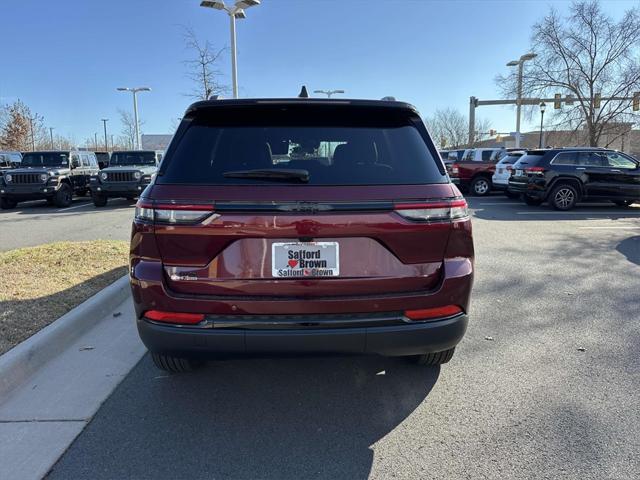 new 2025 Jeep Grand Cherokee car, priced at $40,605