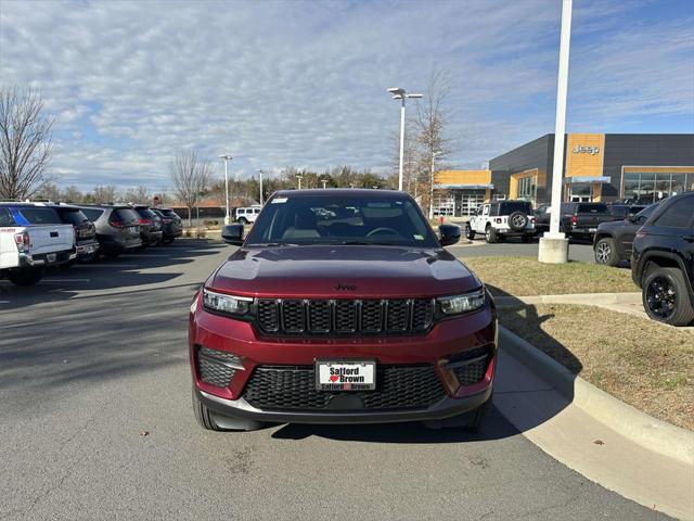 new 2025 Jeep Grand Cherokee car, priced at $40,605