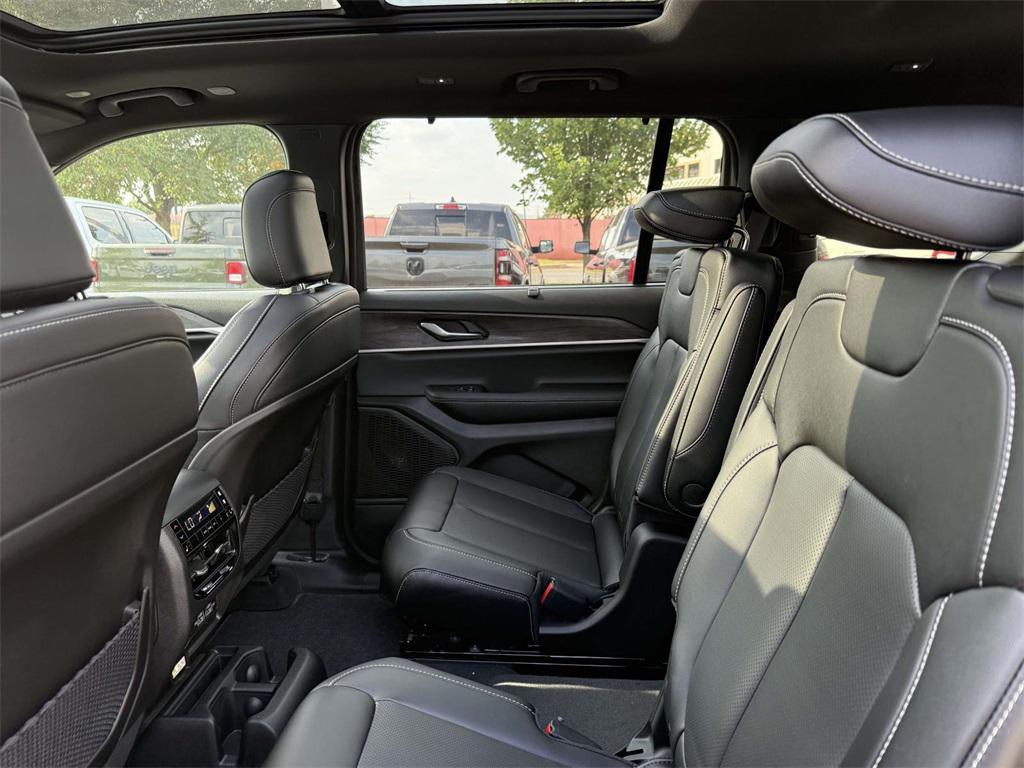 new 2025 Jeep Grand Cherokee L car, priced at $51,498