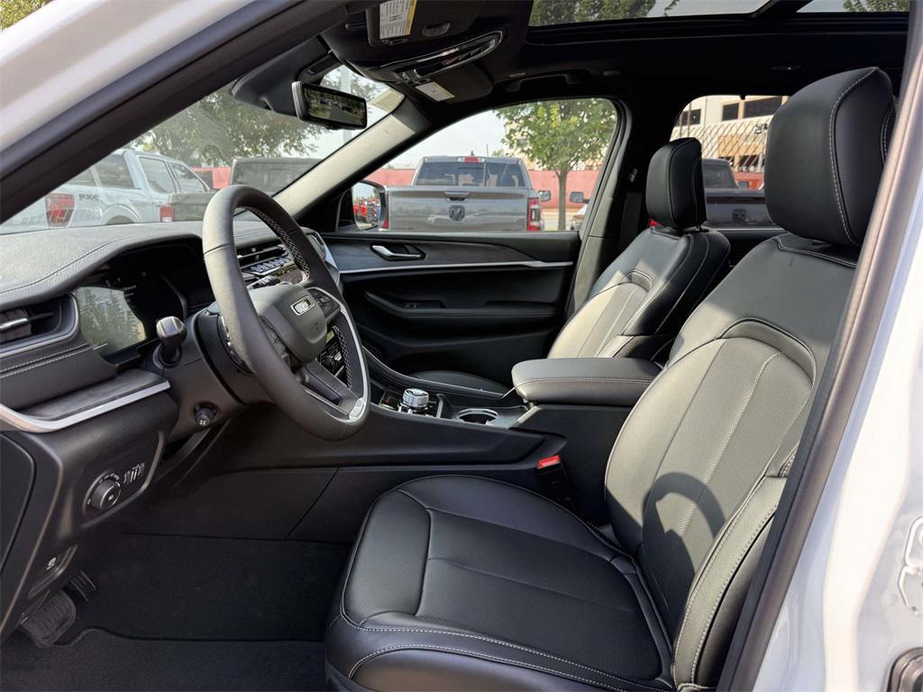 new 2025 Jeep Grand Cherokee L car, priced at $51,498