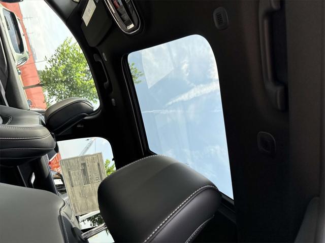 new 2025 Jeep Grand Cherokee L car, priced at $48,782