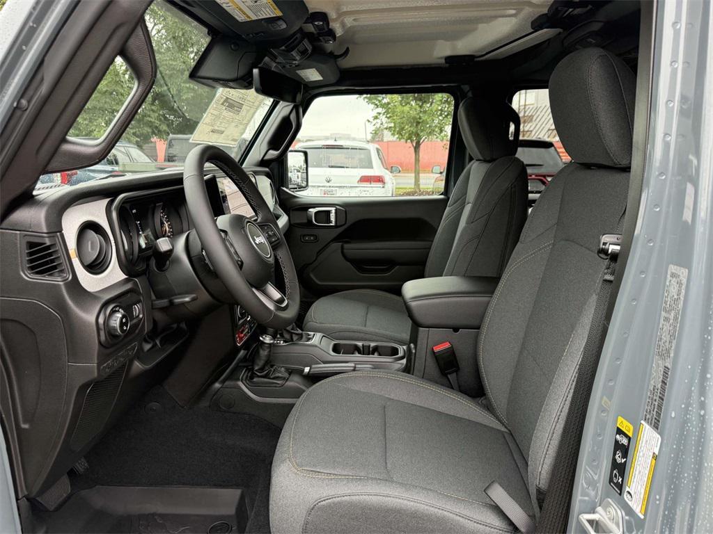 new 2025 Jeep Gladiator car, priced at $44,752