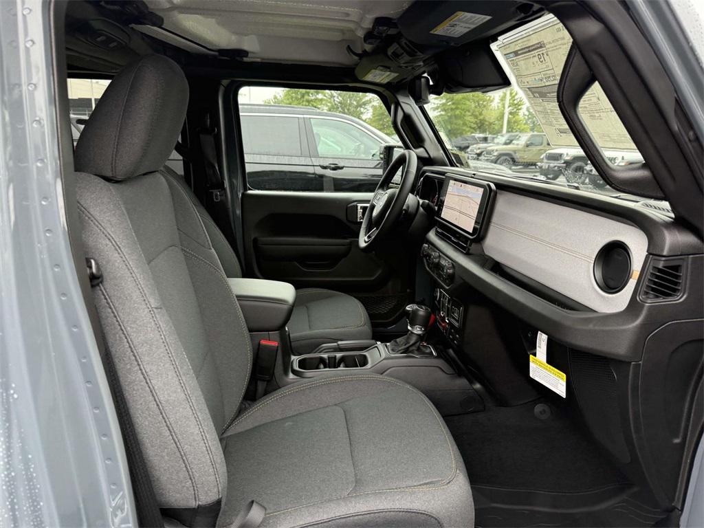 new 2025 Jeep Gladiator car, priced at $44,752
