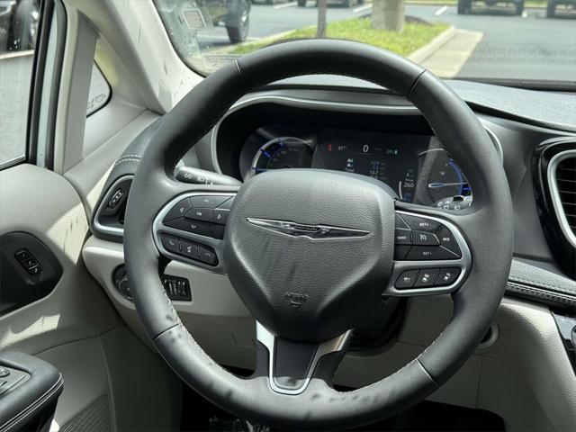 used 2022 Chrysler Pacifica Hybrid car, priced at $23,498