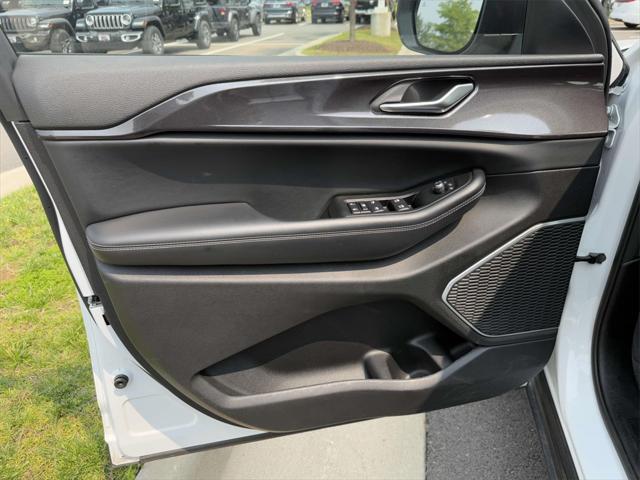 used 2022 Jeep Grand Cherokee L car, priced at $23,598