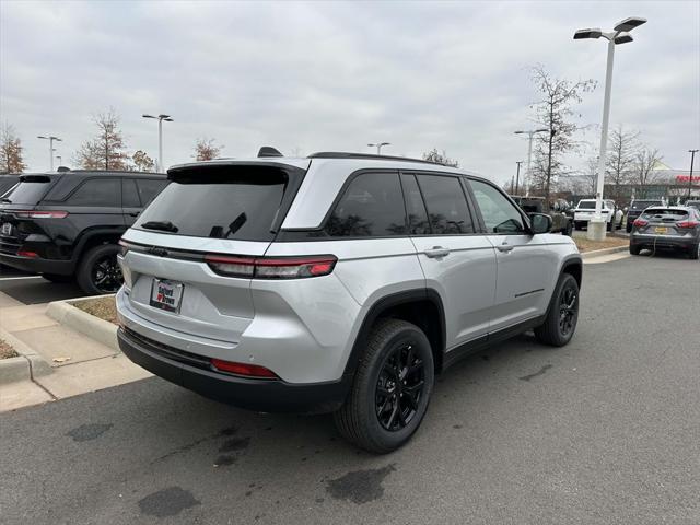 new 2025 Jeep Grand Cherokee car, priced at $40,405