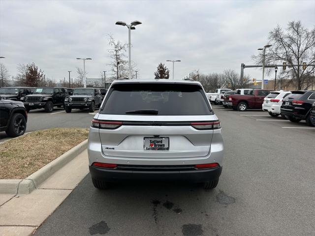 new 2025 Jeep Grand Cherokee car, priced at $40,405