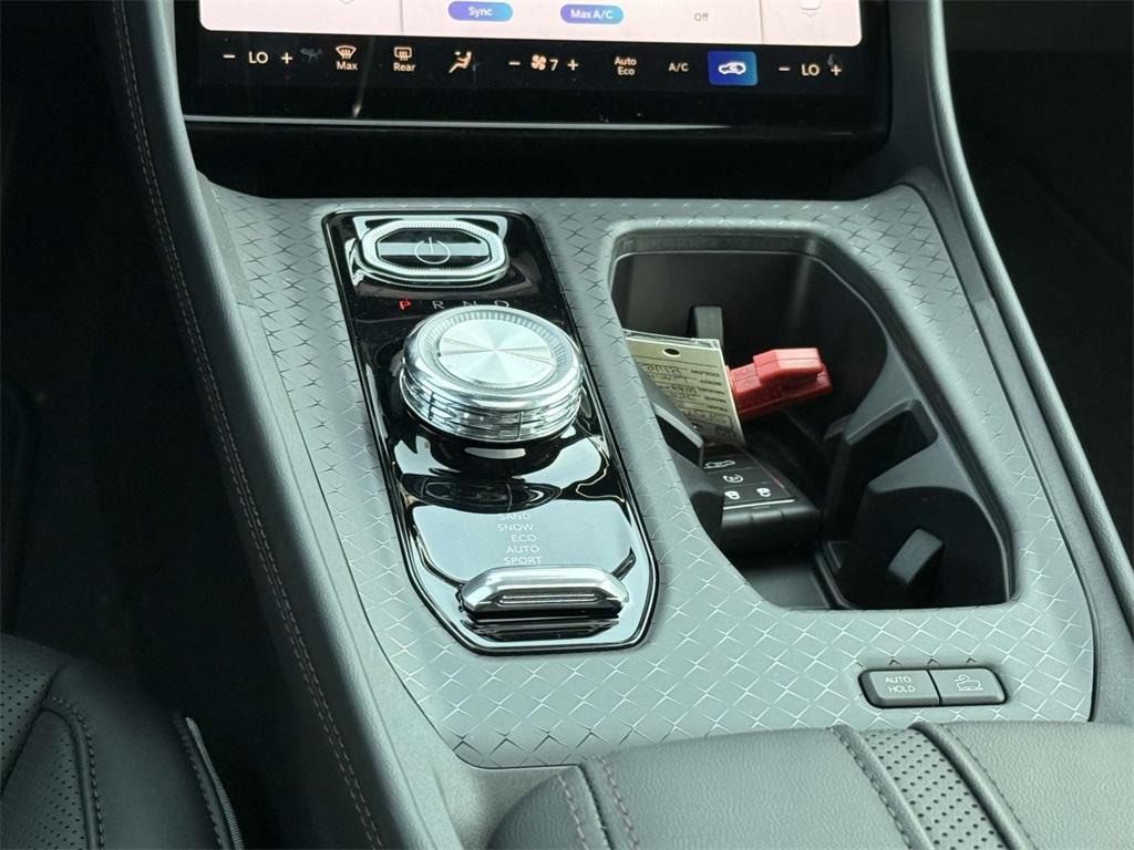 new 2025 Jeep Wagoneer S car, priced at $45,602