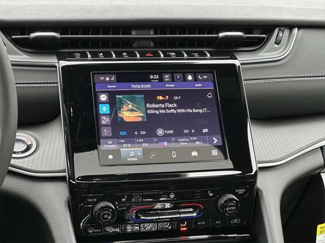 new 2025 Jeep Grand Cherokee car, priced at $39,885