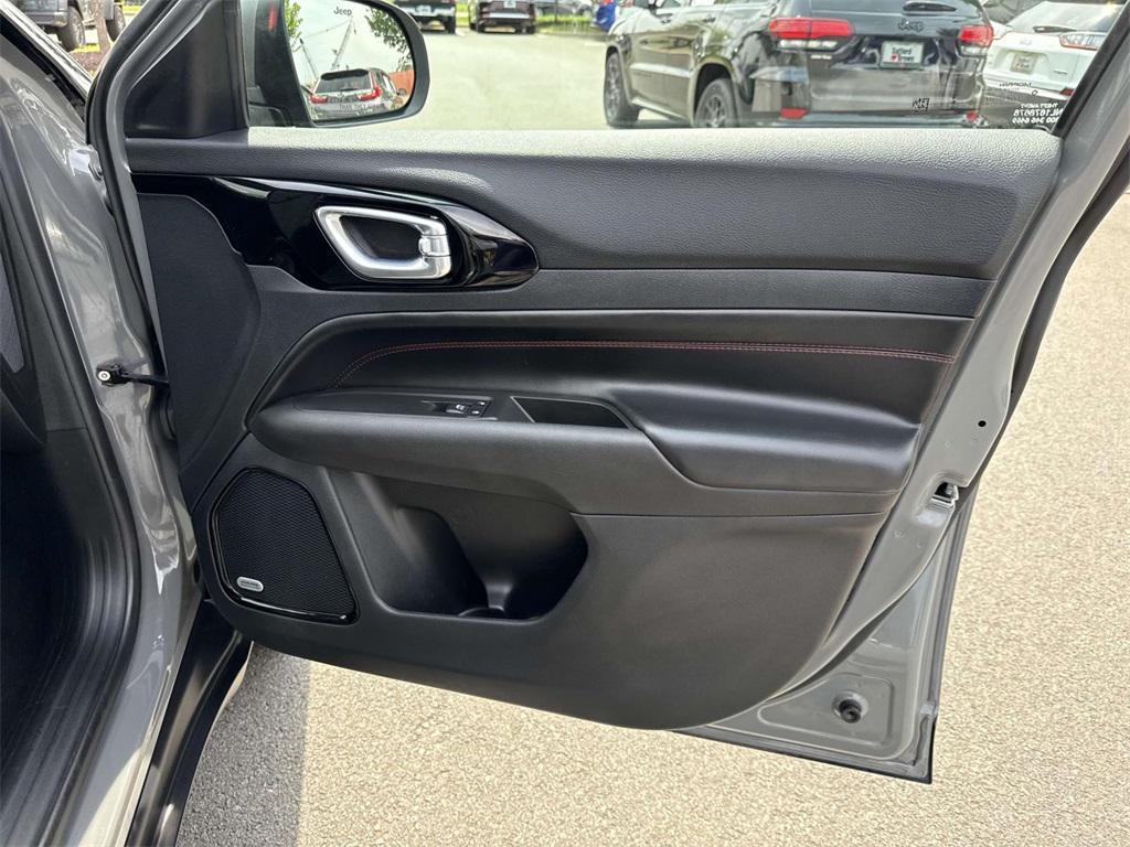used 2022 Jeep Compass car, priced at $24,000