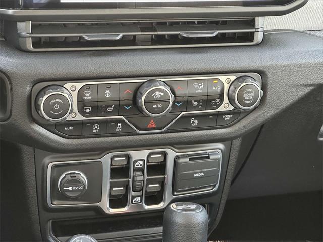 new 2025 Jeep Wrangler car, priced at $44,046