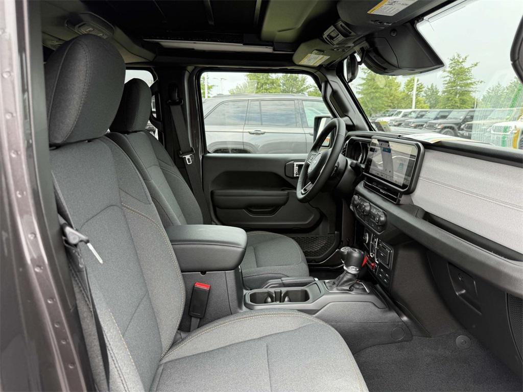 new 2025 Jeep Wrangler car, priced at $48,557