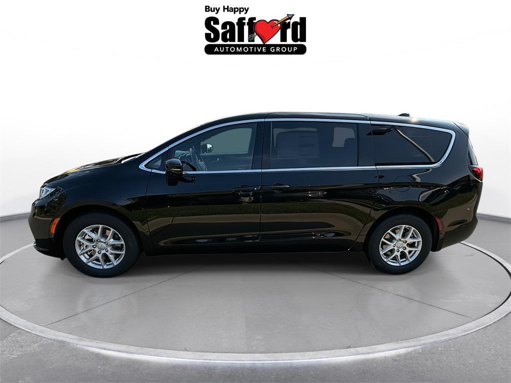 new 2025 Chrysler Pacifica car, priced at $40,486