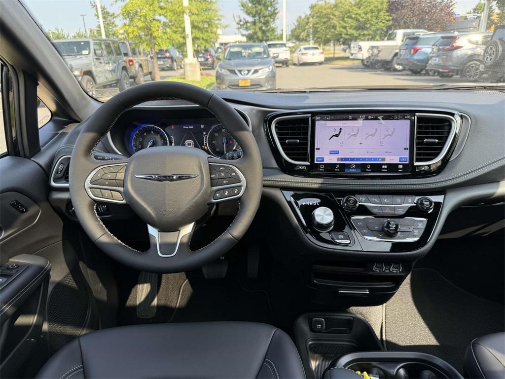 new 2025 Chrysler Pacifica car, priced at $40,486