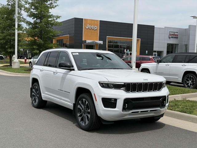 new 2025 Jeep Grand Cherokee car, priced at $53,686