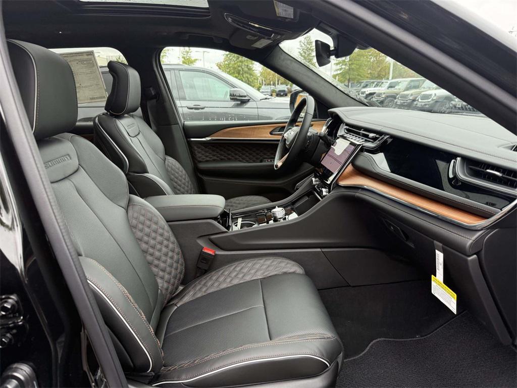 new 2025 Jeep Grand Cherokee L car, priced at $58,796