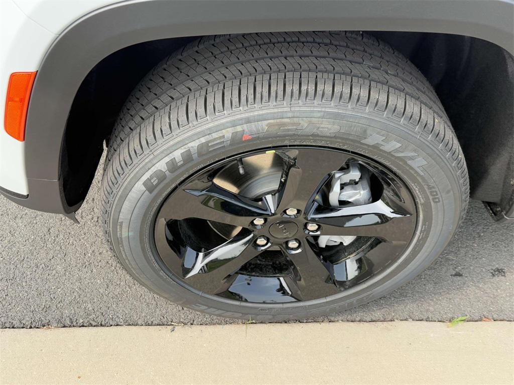 new 2025 Jeep Grand Cherokee L car, priced at $42,380