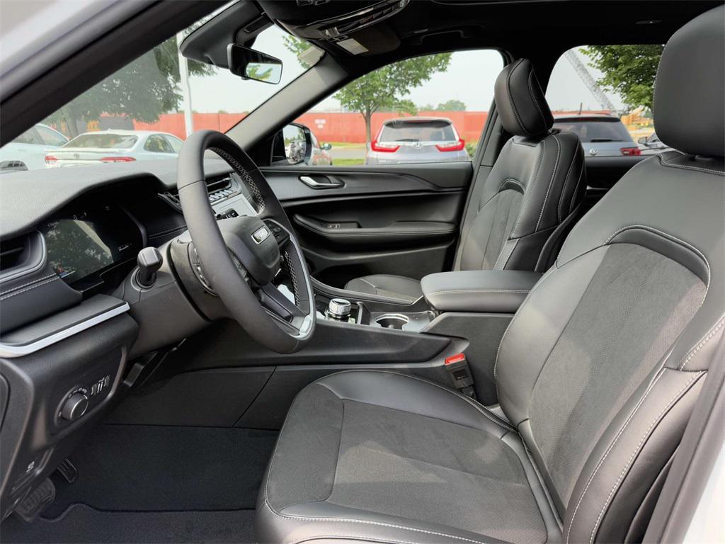 new 2025 Jeep Grand Cherokee L car, priced at $42,380