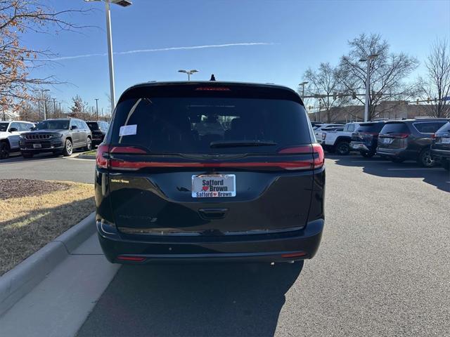 new 2025 Chrysler Pacifica car, priced at $47,768