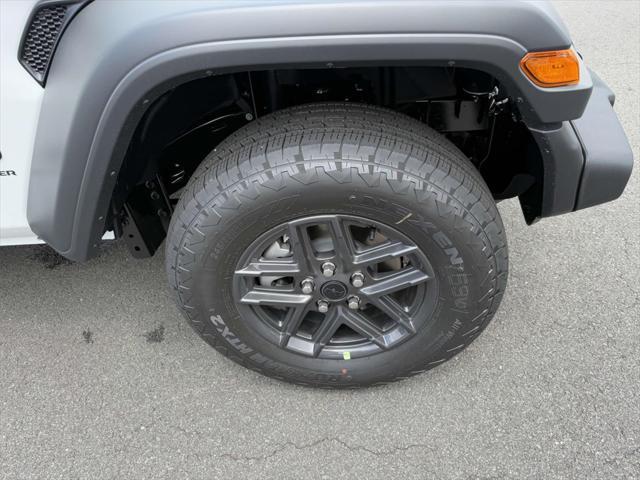 new 2025 Jeep Wrangler car, priced at $40,764