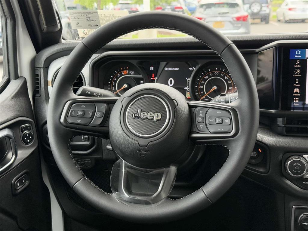 new 2025 Jeep Wrangler car, priced at $43,620