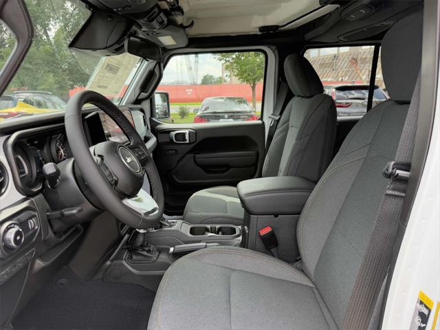 new 2025 Jeep Wrangler car, priced at $40,764