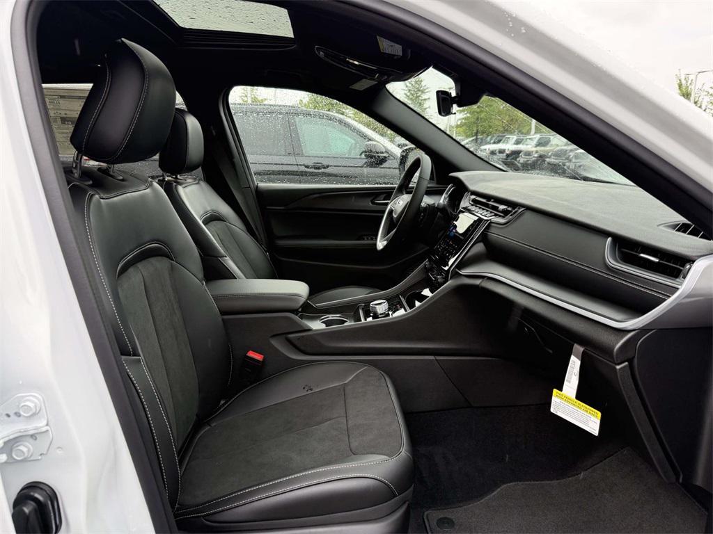 new 2025 Jeep Grand Cherokee L car, priced at $41,966