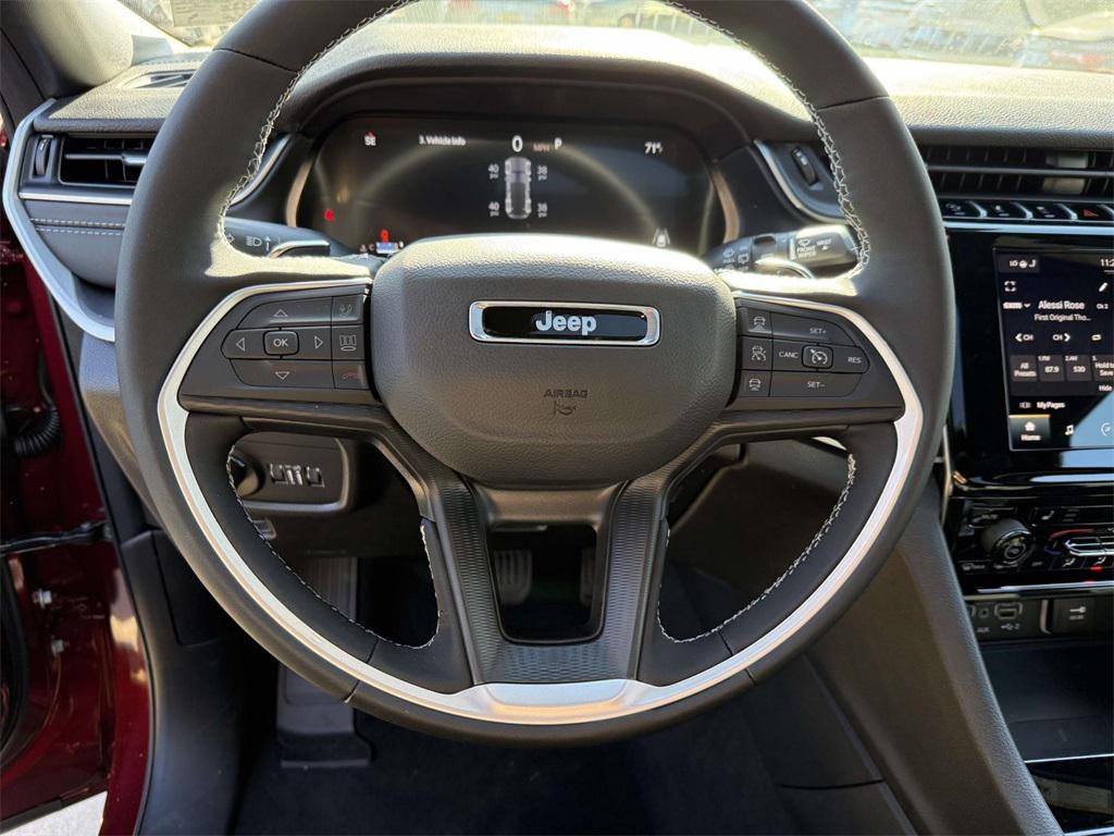 new 2025 Jeep Grand Cherokee car, priced at $37,399