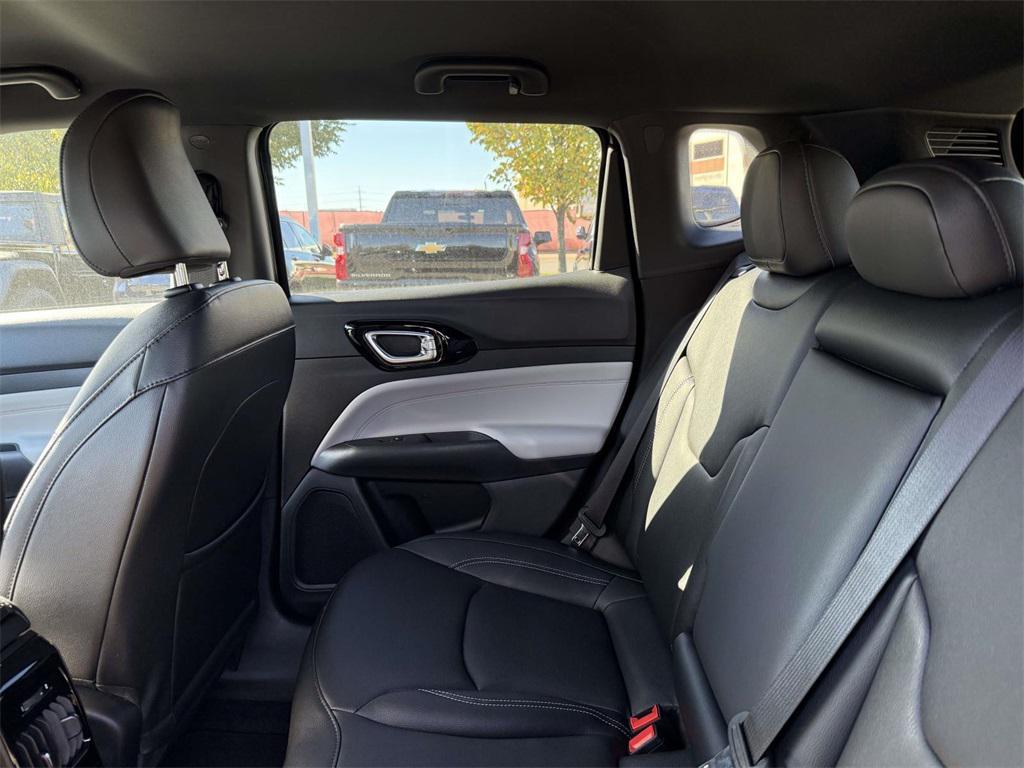 new 2026 Jeep Compass car, priced at $31,018