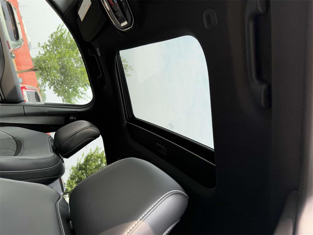 new 2025 Jeep Grand Cherokee L car, priced at $42,380