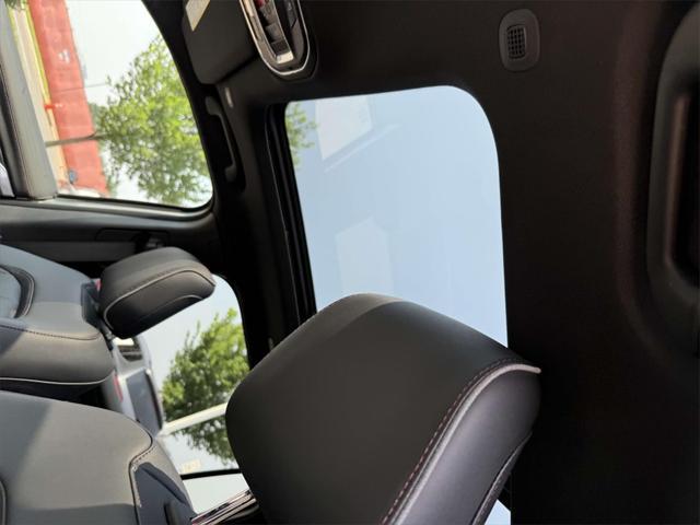 new 2025 Jeep Wagoneer S car, priced at $44,584
