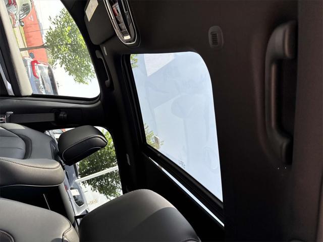 new 2025 Jeep Wagoneer S car, priced at $44,684