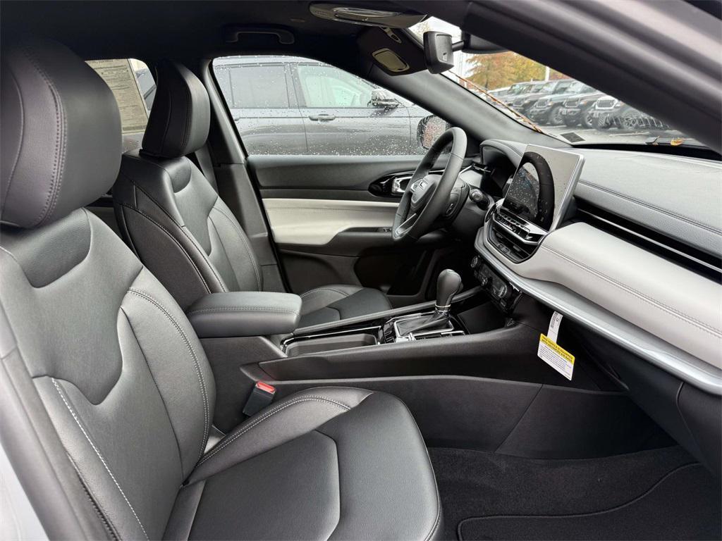 new 2026 Jeep Compass car, priced at $31,018