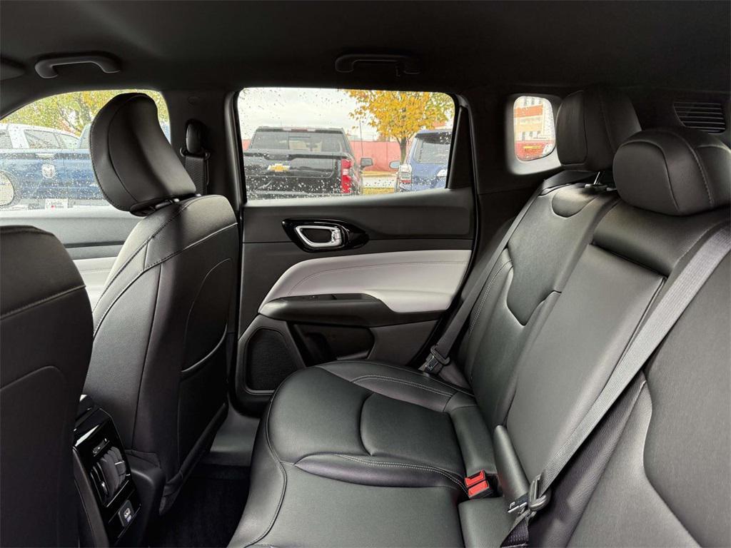 new 2026 Jeep Compass car, priced at $31,018