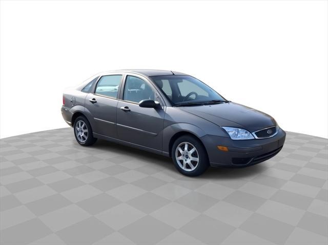 used 2005 Ford Focus car, priced at $3,900