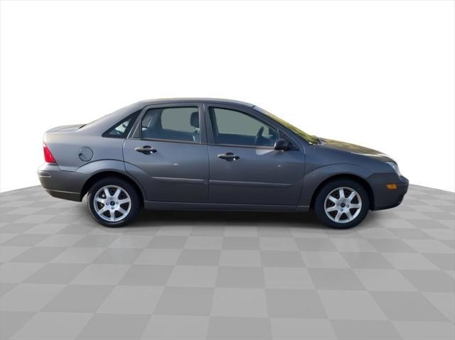 used 2005 Ford Focus car, priced at $3,900