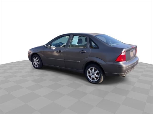 used 2005 Ford Focus car, priced at $3,900