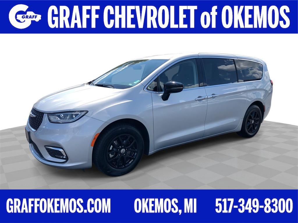 used 2024 Chrysler Pacifica car, priced at $28,499