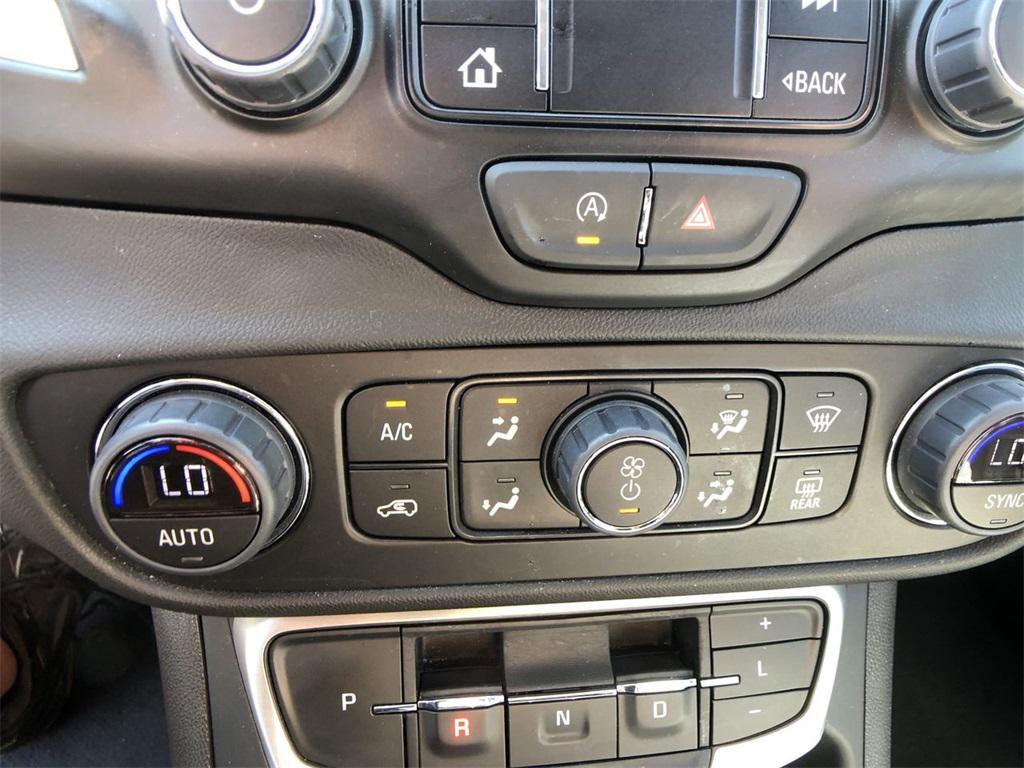used 2024 GMC Terrain car, priced at $25,999