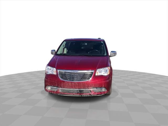 used 2014 Chrysler Town & Country car