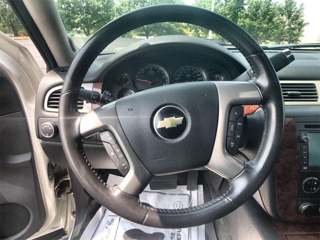 used 2011 Chevrolet Avalanche car, priced at $5,999