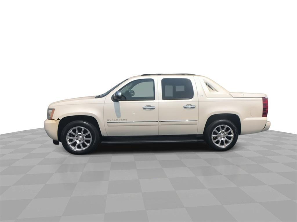 used 2011 Chevrolet Avalanche car, priced at $5,999