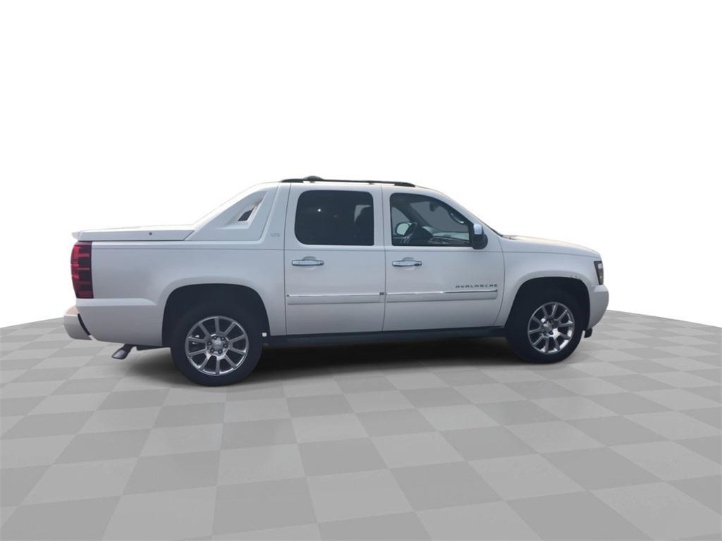 used 2011 Chevrolet Avalanche car, priced at $5,999
