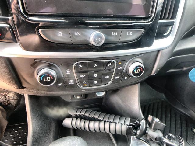 used 2022 Chevrolet Traverse car, priced at $27,799