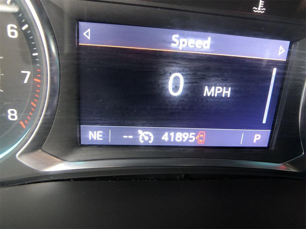 used 2022 Chevrolet Traverse car, priced at $27,999