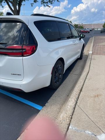 new 2023 Chrysler Pacifica car