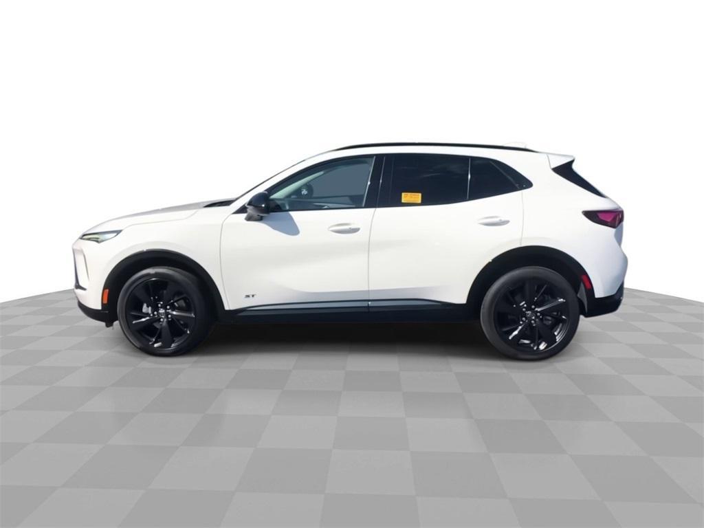 used 2024 Buick Envision car, priced at $29,999