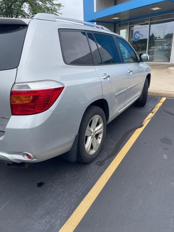 used 2010 Toyota Highlander car, priced at $5,999
