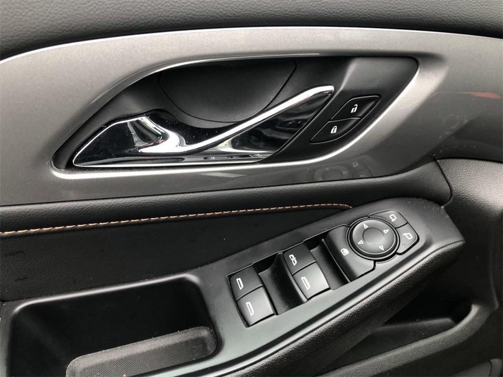 used 2021 Chevrolet Traverse car, priced at $24,999